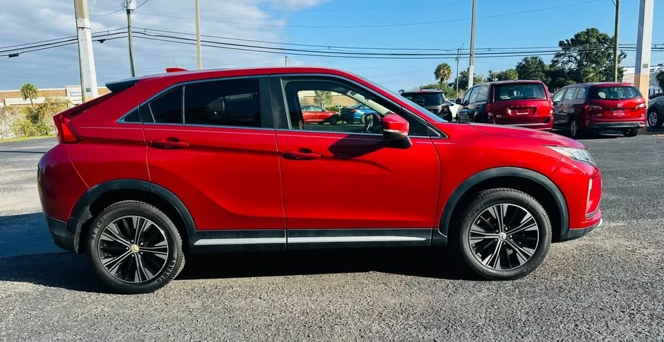 2018 Mitsubishi Eclipse Cross - Image 2 of 7