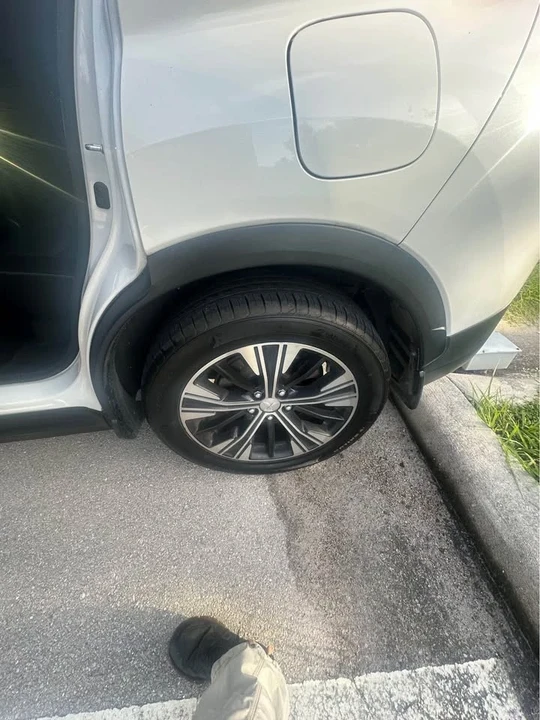 2018 Mitsubishi Eclipse Cross - Image 4 of 12
