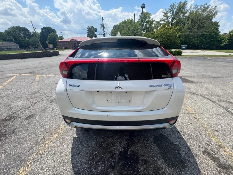 2018 Mitsubishi Eclipse Cross - Image 3 of 6