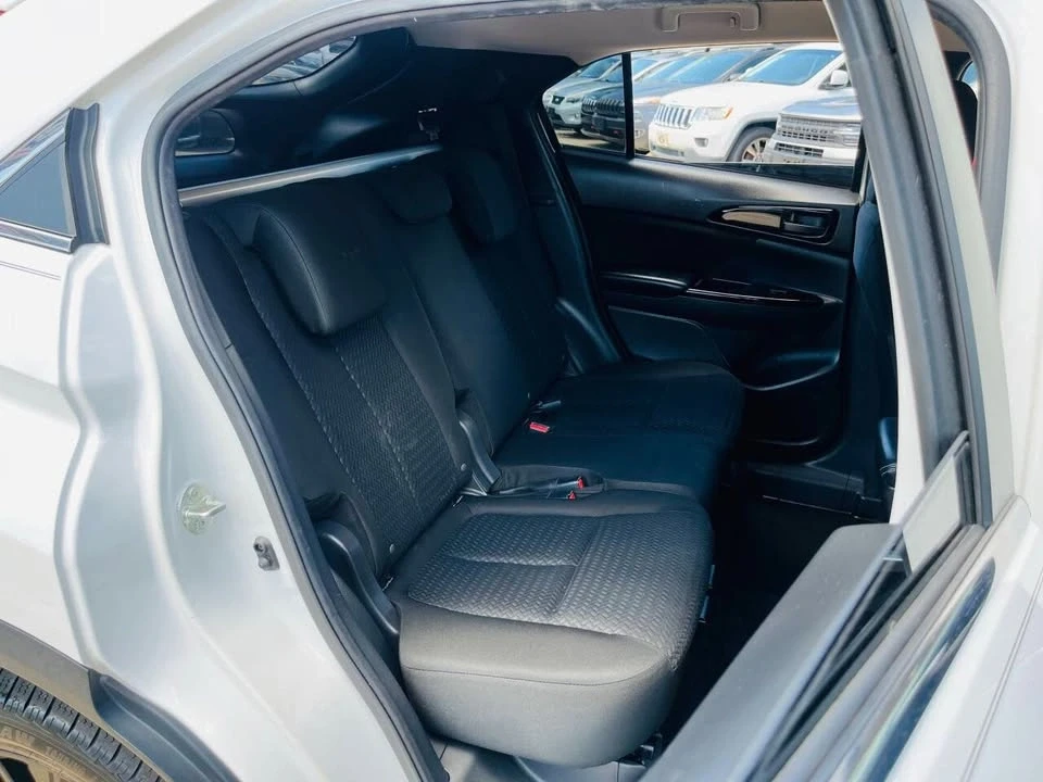 2018 Mitsubishi Eclipse Cross - Image 2 of 17