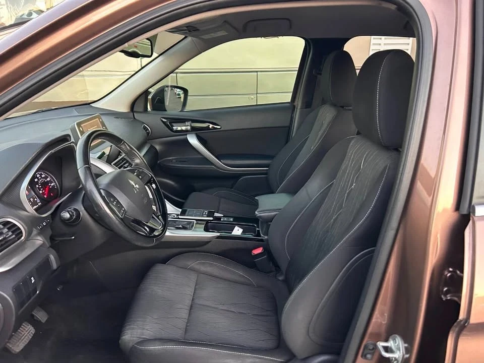 2018 Mitsubishi Eclipse Cross - Image 12 of 15