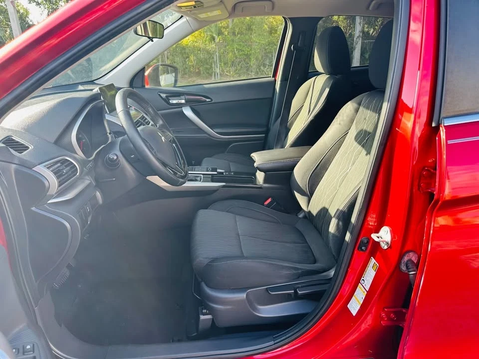 2018 Mitsubishi Eclipse Cross - Image 4 of 7