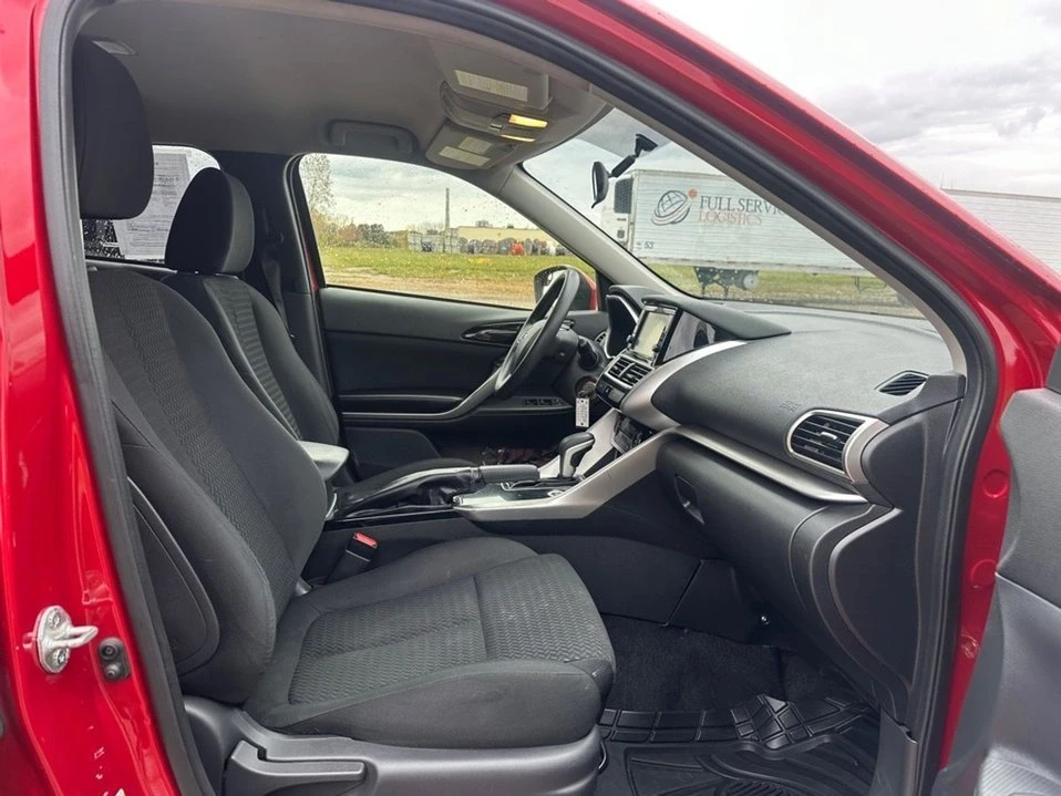 2018 Mitsubishi Eclipse Cross - Image 9 of 18