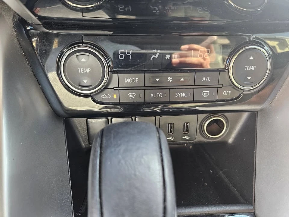 2018 Mitsubishi Eclipse Cross - Image 11 of 20