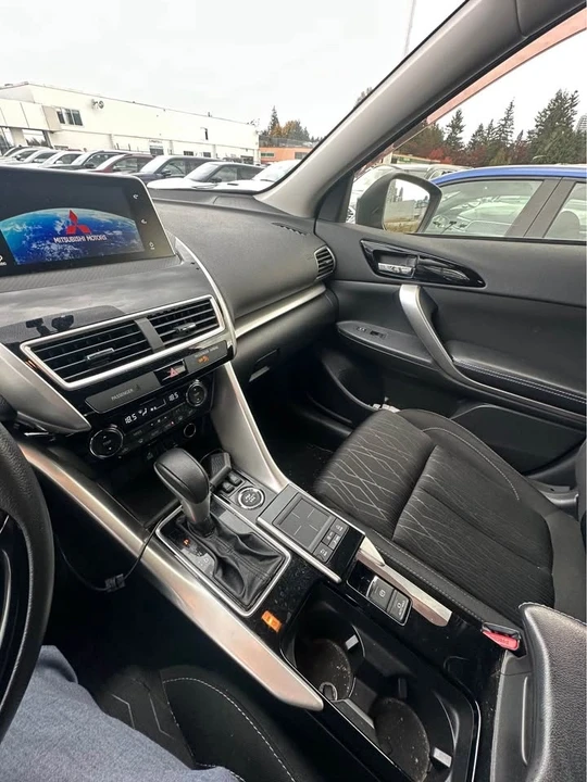 2018 Mitsubishi Eclipse Cross - Image 7 of 8