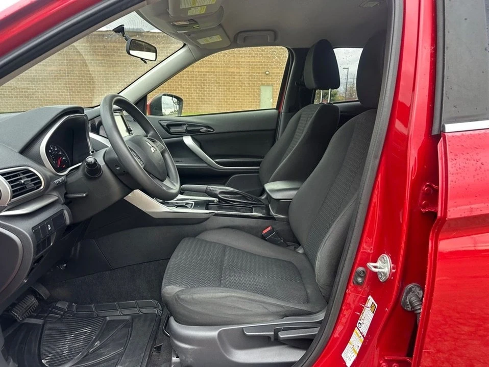 2018 Mitsubishi Eclipse Cross - Image 12 of 18