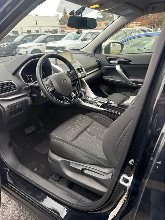 2018 Mitsubishi Eclipse Cross - Image 3 of 8