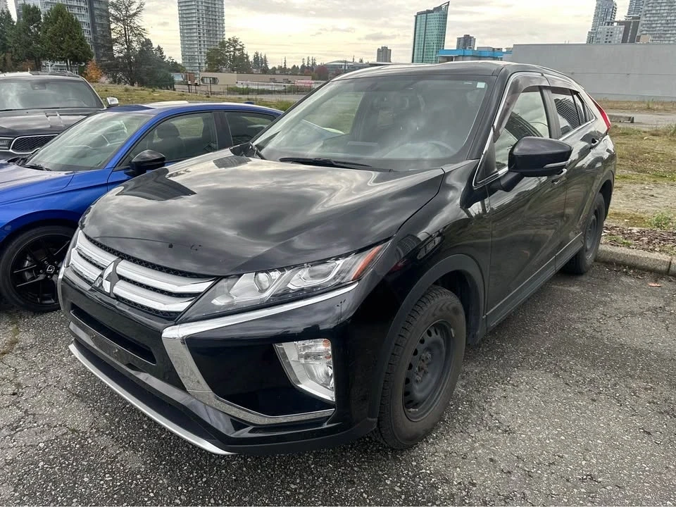 2018 Mitsubishi Eclipse Cross - Image 2 of 8