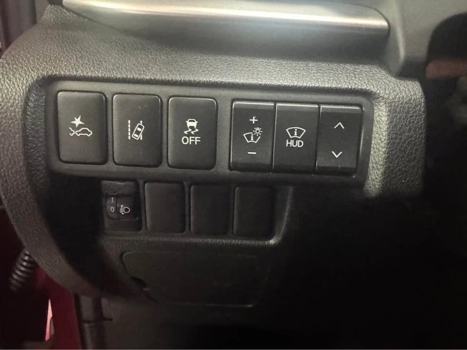 2018 Mitsubishi Eclipse Cross - Image 7 of 12