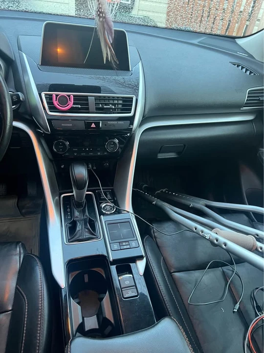 2018 Mitsubishi Eclipse Cross - Image 13 of 14