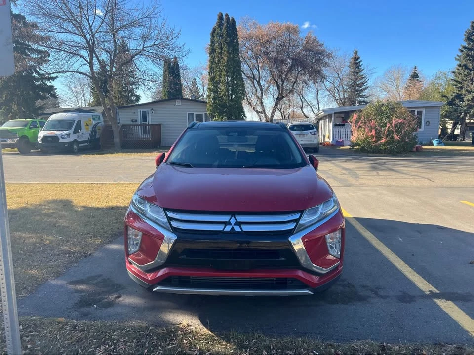 2018 Mitsubishi Eclipse Cross - Image 2 of 14