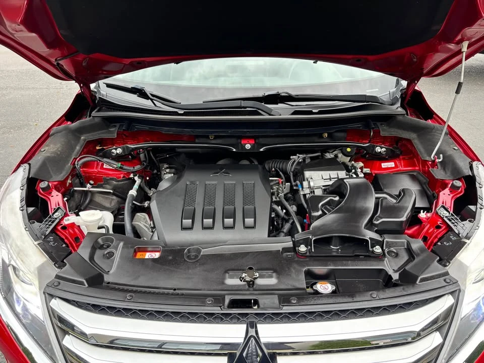 2018 Mitsubishi Eclipse Cross - Image 17 of 17