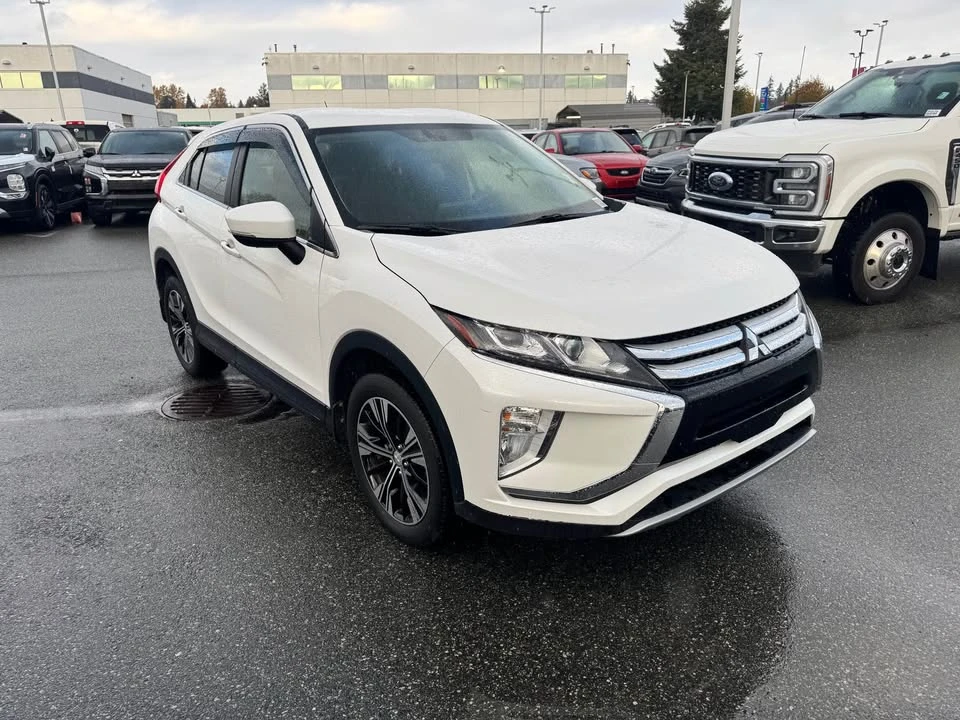 2018 Mitsubishi Eclipse Cross - Image 2 of 10