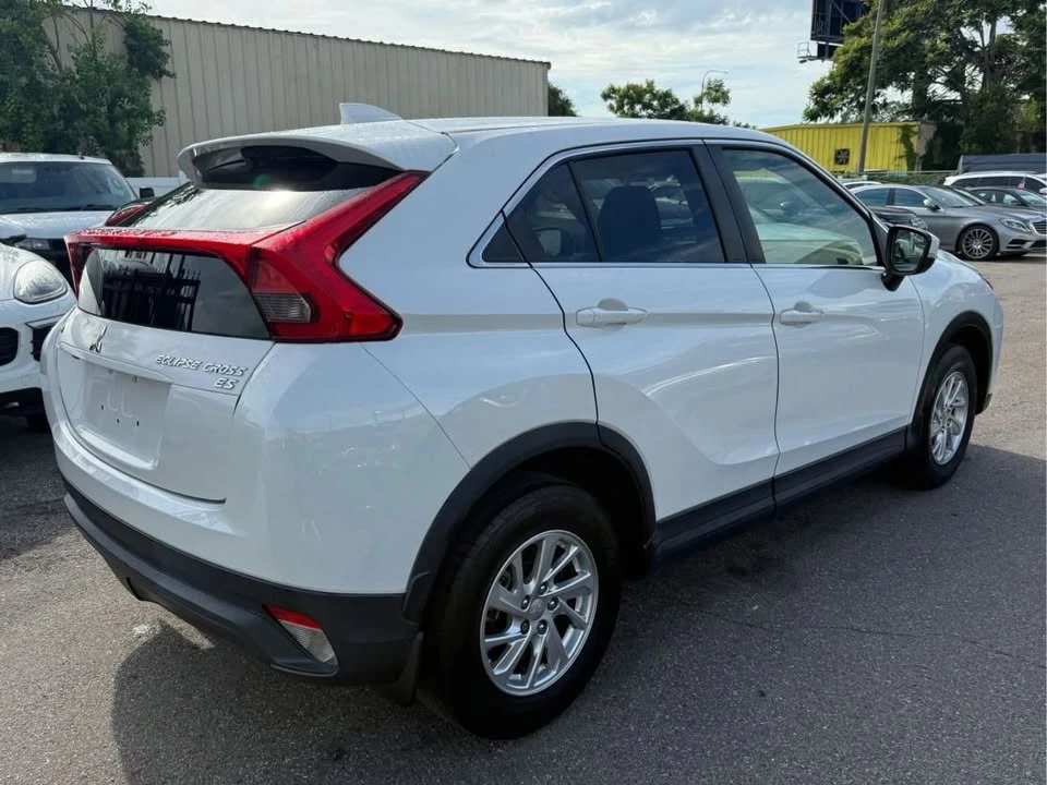 2018 Mitsubishi Eclipse Cross - Image 6 of 11