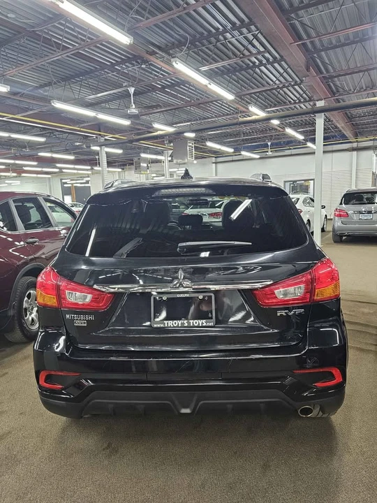 2018 Mitsubishi Eclipse Cross - Image 3 of 5