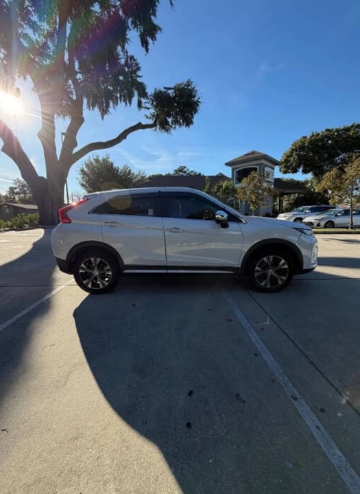 2018 Mitsubishi Eclipse Cross - Image 3 of 16