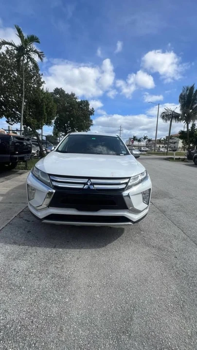2018 Mitsubishi Eclipse Cross - Image 3 of 8