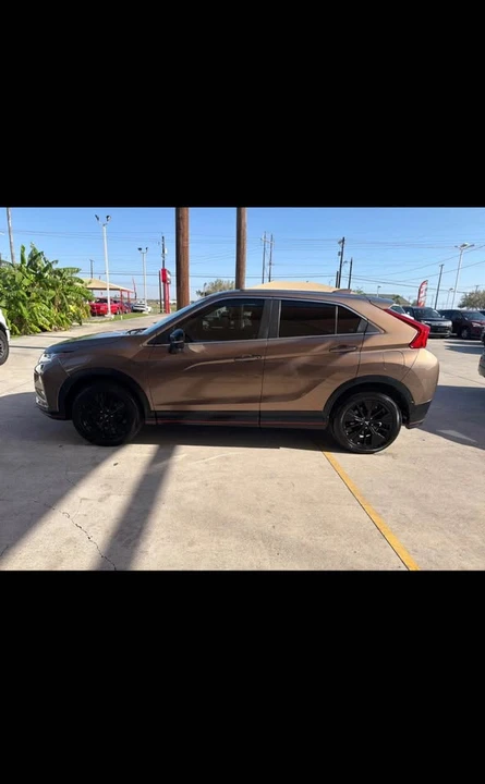 2018 Mitsubishi Eclipse Cross - Image 4 of 14