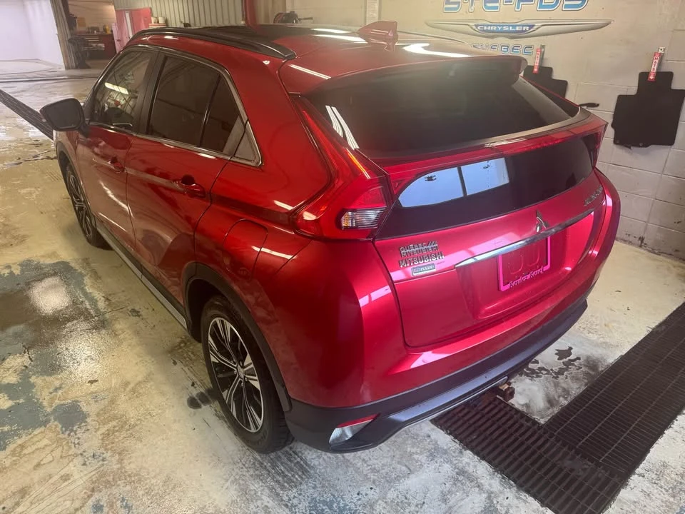 2018 Mitsubishi Eclipse Cross - Image 2 of 12