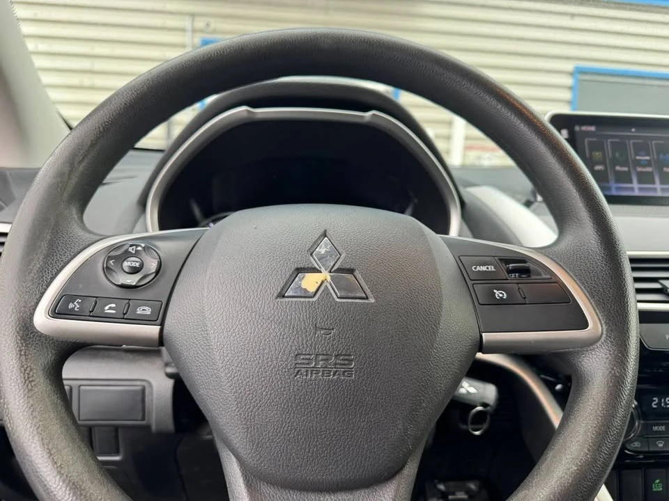 2018 Mitsubishi Eclipse Cross - Image 10 of 20