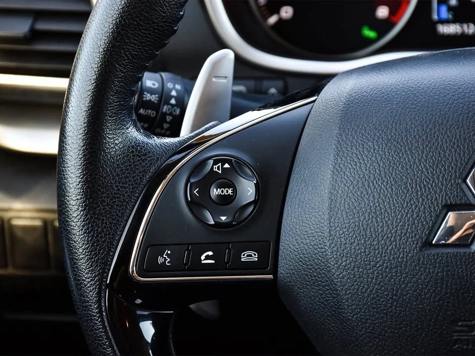 2018 Mitsubishi Eclipse Cross - Image 18 of 20