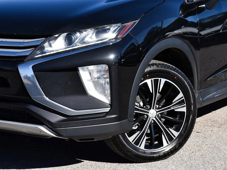 2018 Mitsubishi Eclipse Cross - Image 2 of 20