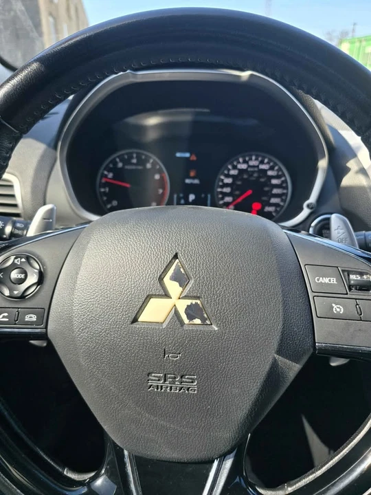 2018 Mitsubishi Eclipse Cross - Image 17 of 19