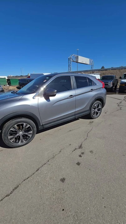 2018 Mitsubishi Eclipse Cross - Image 2 of 19