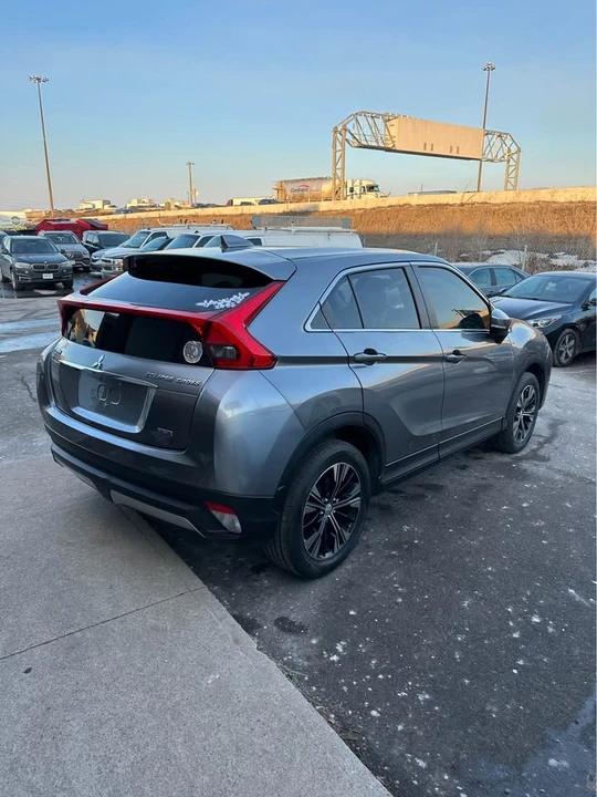 2018 Mitsubishi Eclipse Cross - Image 3 of 18