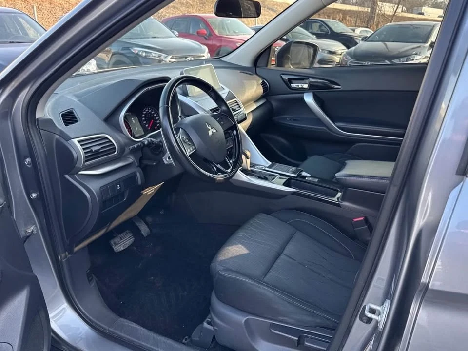 2018 Mitsubishi Eclipse Cross - Image 8 of 18