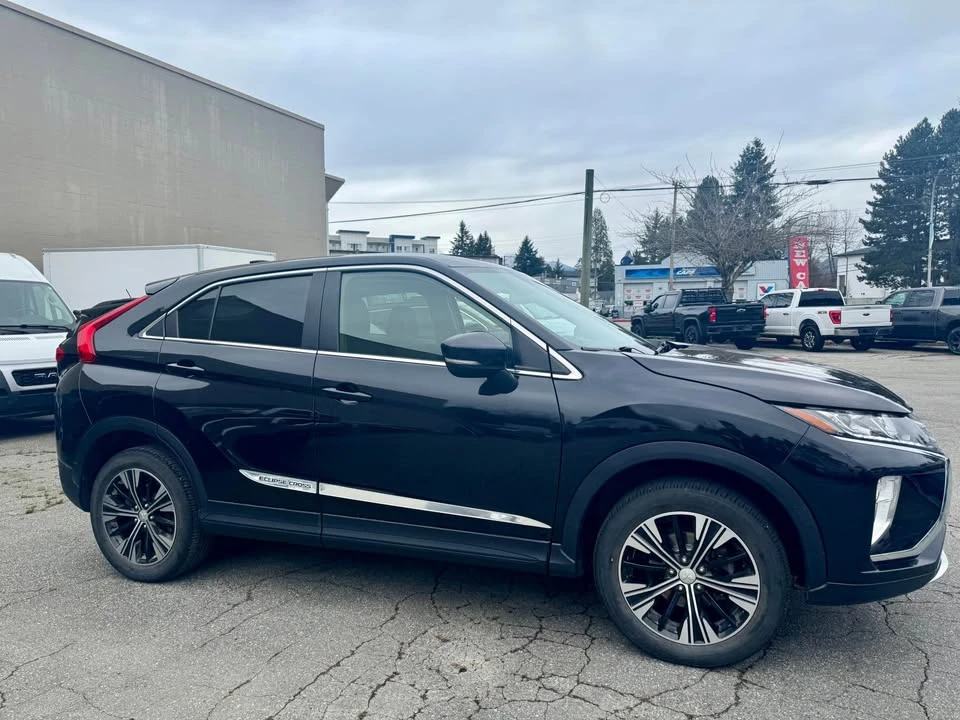 2018 Mitsubishi Eclipse Cross - Image 3 of 12