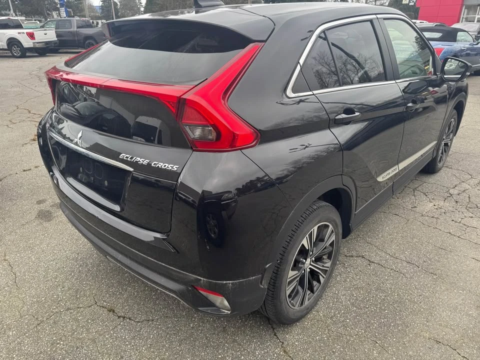 2018 Mitsubishi Eclipse Cross - Image 8 of 12
