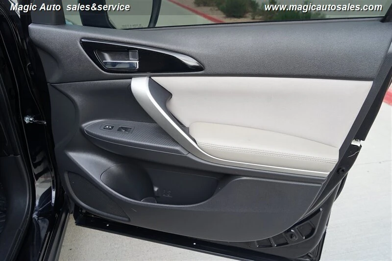 2018 Mitsubishi Eclipse Cross - Image 16 of 19