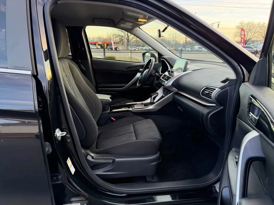 2018 Mitsubishi Eclipse Cross - Image 13 of 18