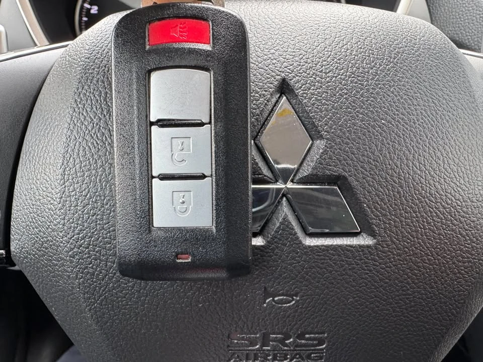 2018 Mitsubishi Eclipse Cross - Image 13 of 19