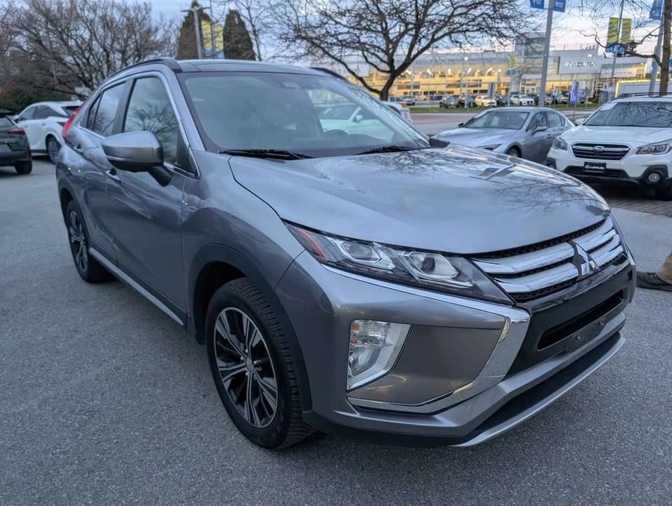 2018 Mitsubishi Eclipse Cross - Image 2 of 4