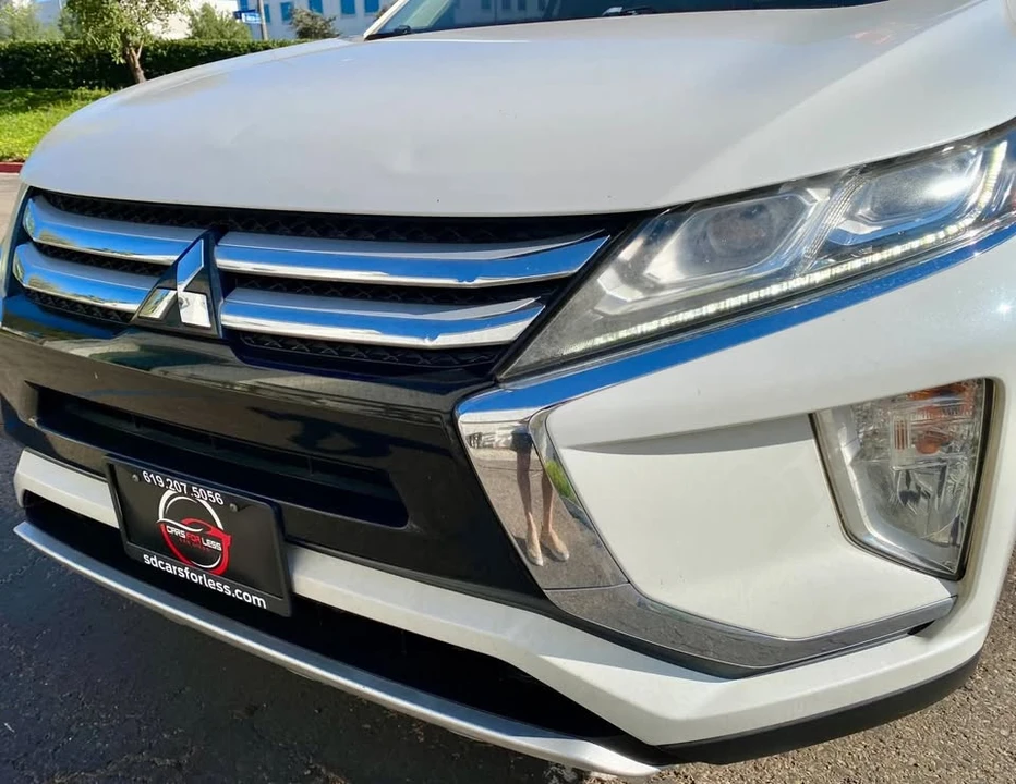 2018 Mitsubishi Eclipse Cross - Image 9 of 20