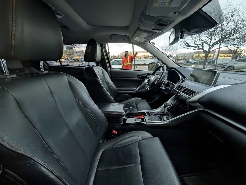 2018 Mitsubishi Eclipse Cross - Image 4 of 4