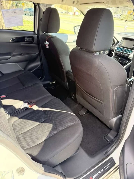 2018 Mitsubishi Eclipse Cross - Image 12 of 13