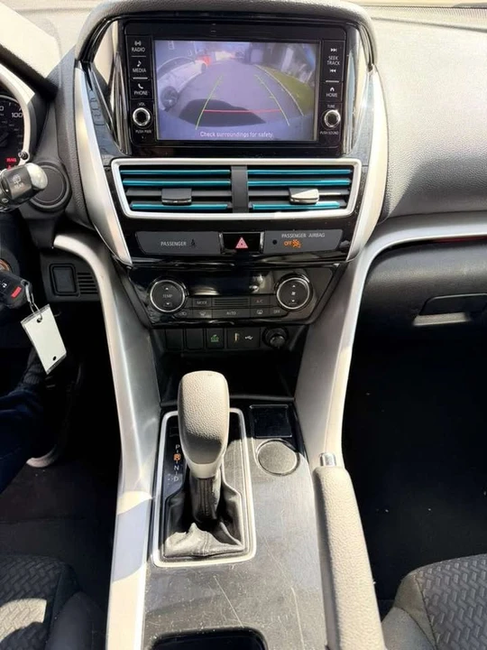 2018 Mitsubishi Eclipse Cross - Image 11 of 13