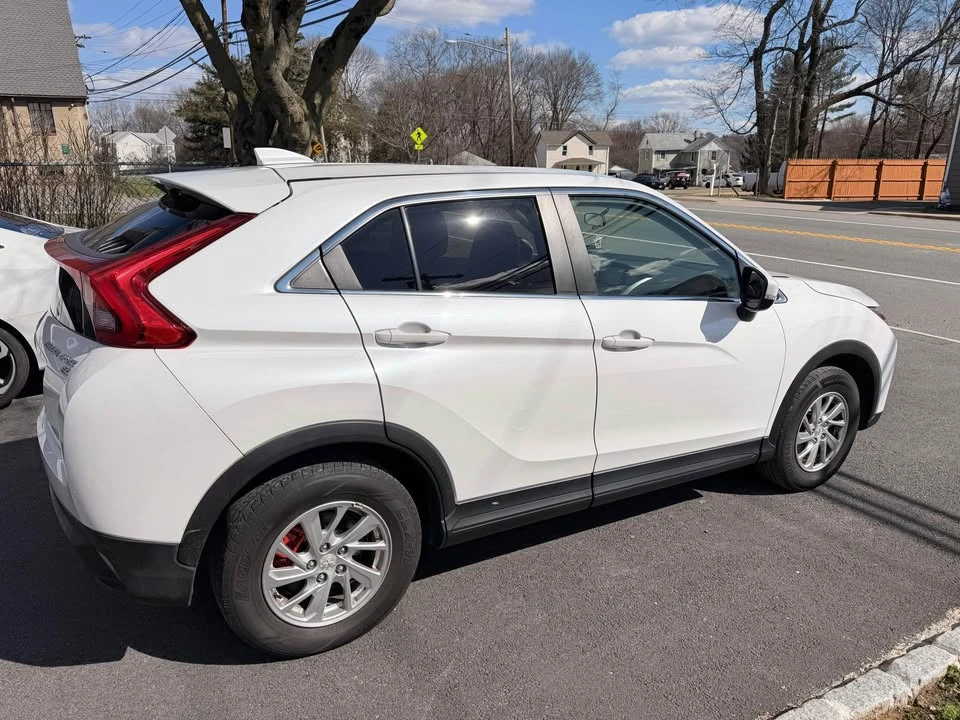2018 Mitsubishi Eclipse Cross - Image 10 of 13