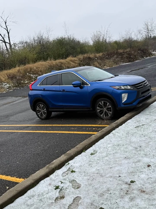 2018 Mitsubishi Eclipse Cross - Image 2 of 2