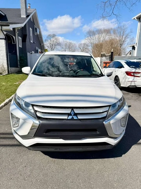 2018 Mitsubishi Eclipse Cross - Image 3 of 13