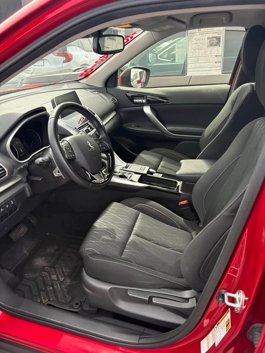2018 Mitsubishi Eclipse Cross - Image 2 of 7