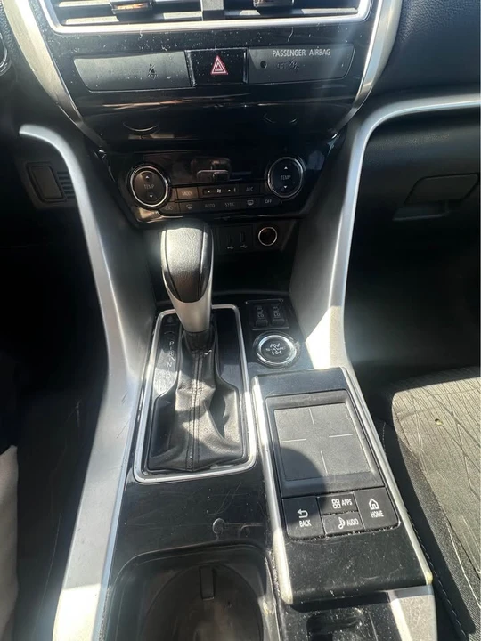 2018 Mitsubishi Eclipse Cross - Image 5 of 9