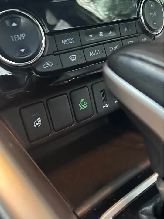2018 Mitsubishi Eclipse Cross - Image 7 of 15