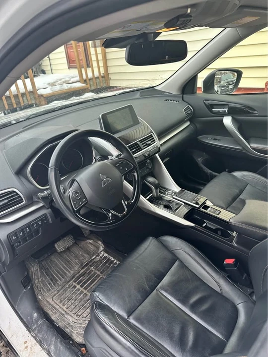 2018 Mitsubishi Eclipse Cross - Image 3 of 6