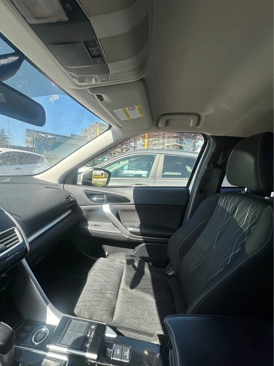 2018 Mitsubishi Eclipse Cross - Image 6 of 9