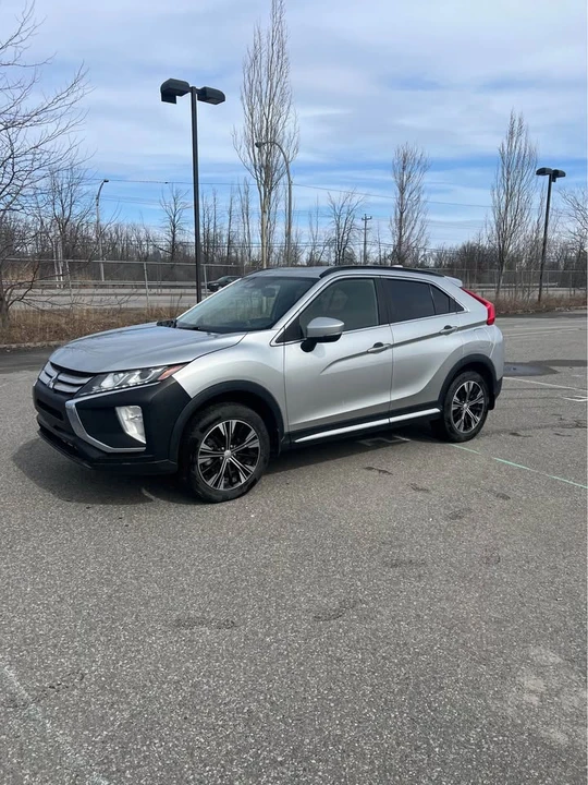 2018 Mitsubishi Eclipse Cross - Image 2 of 13