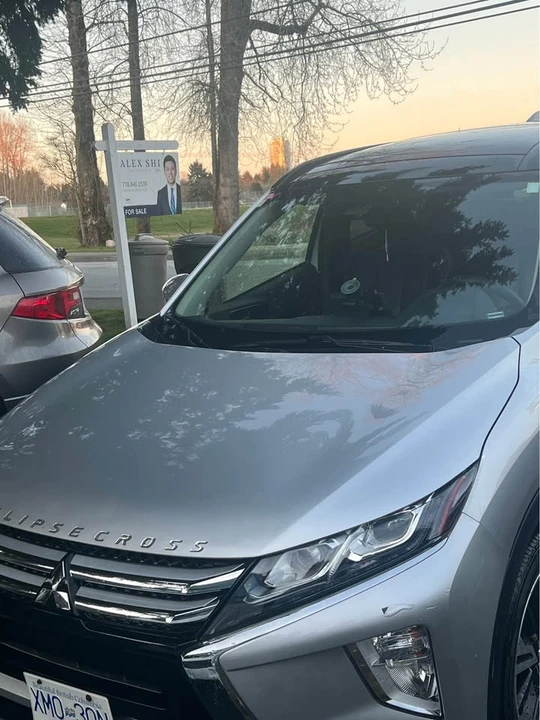 2018 Mitsubishi Eclipse Cross - Image 3 of 15
